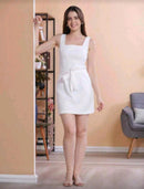 Vestido Feminino Curto com Alça Larga e Faixa